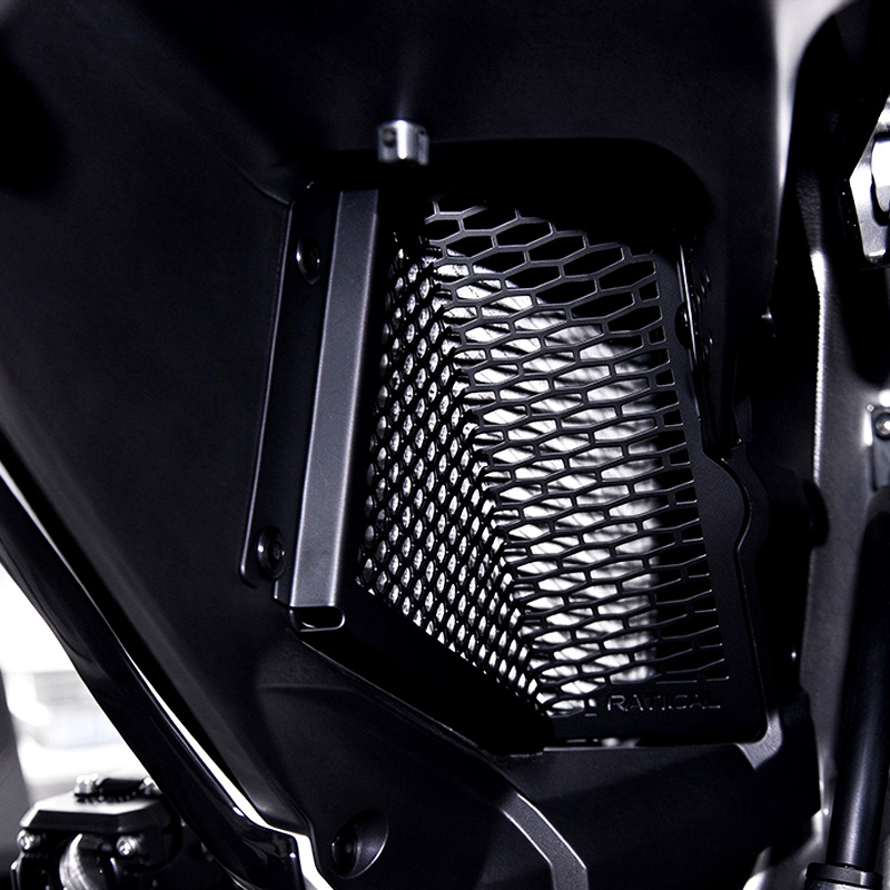 PANICAL Honda Gold Wing GL1800 silver radiator guard installed on motorcycle 2018-2026