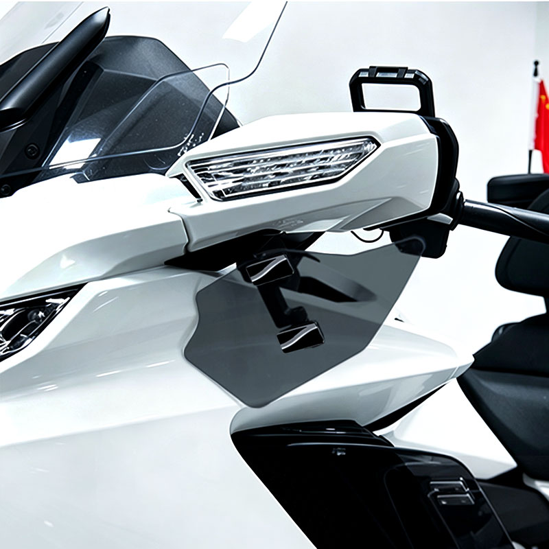 PANICAL Gold Wing GL1800 F6B gray piano black hand wind deflectors installed below the rearview mirrors