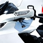 PANICAL Gold Wing GL1800 F6B Blue PMMA Hand Wind Deflectors Piano Black installed below the rearview mirrors